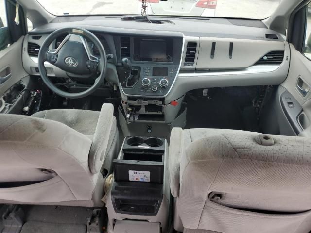 2015 Toyota Sienna LE