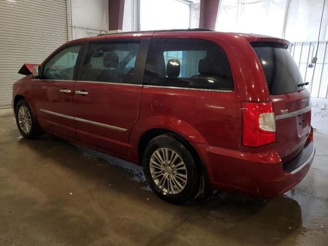 2014 Chrysler Town & Country Touring L