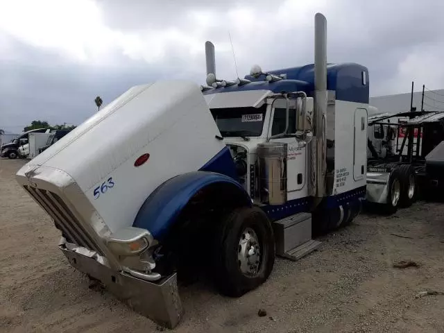 2016 Peterbilt 389