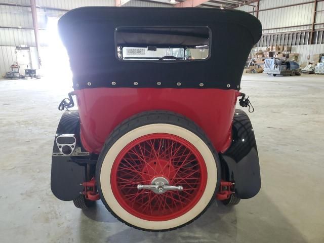 1920 Stutz Sedan