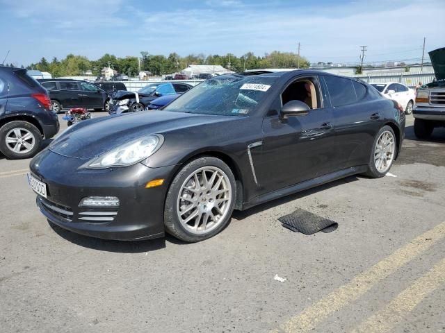 2013 Porsche Panamera 2