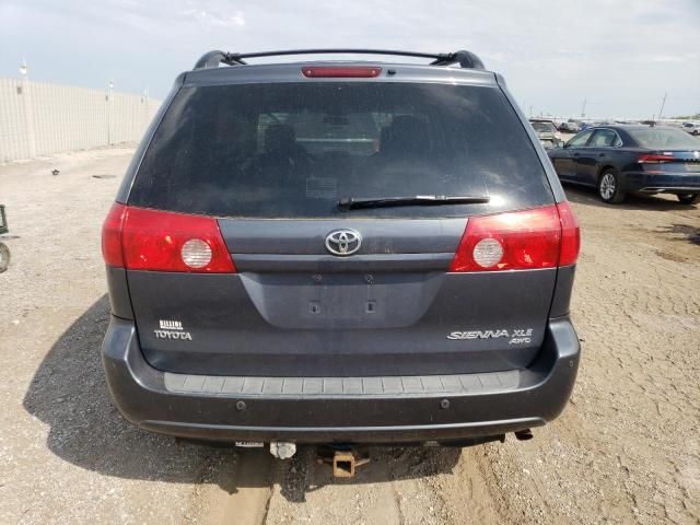 2008 Toyota Sienna XLE