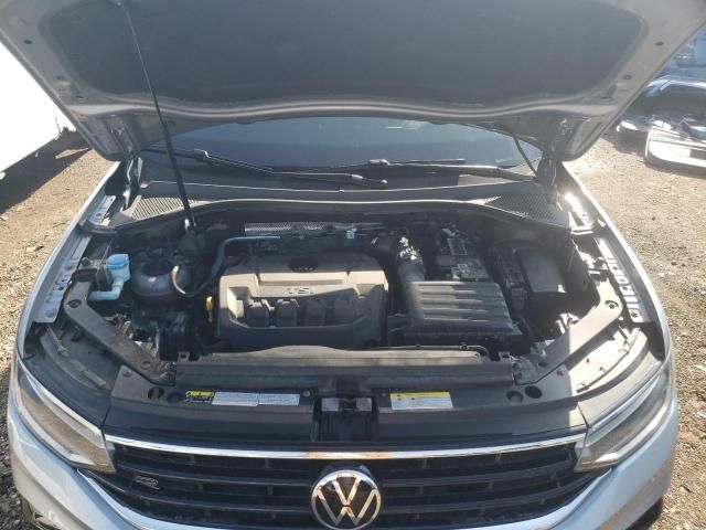 2022 Volkswagen Tiguan SE R-LINE Black