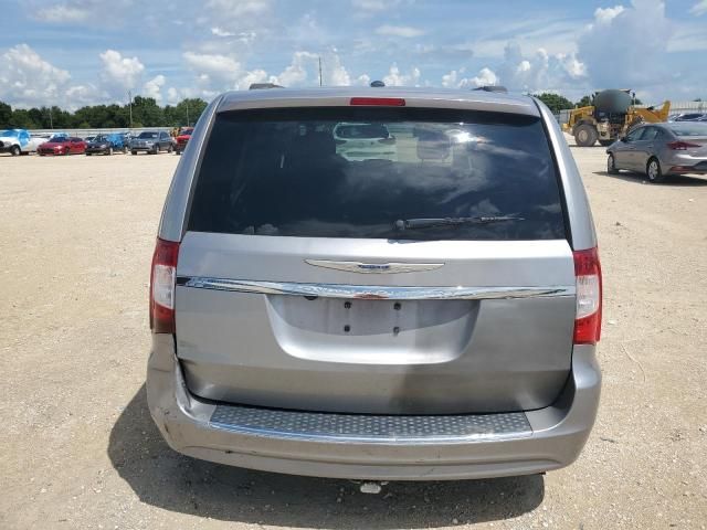 2016 Chrysler Town & Country Touring