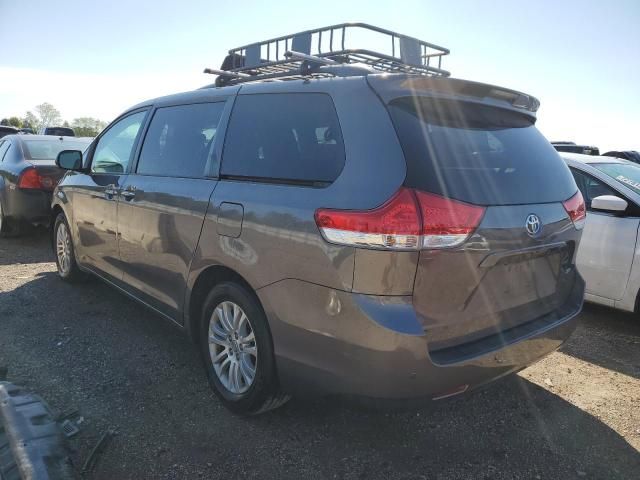 2014 Toyota Sienna XLE