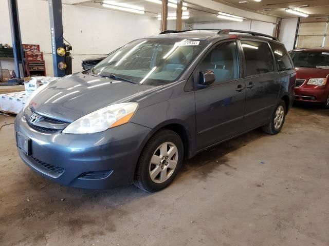 2009 Toyota Sienna CE