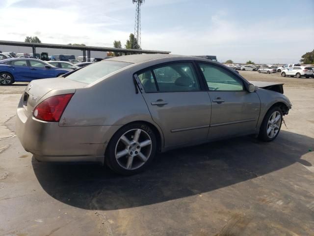 2004 Nissan Maxima SE