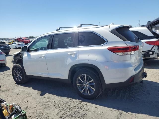 2019 Toyota Highlander SE