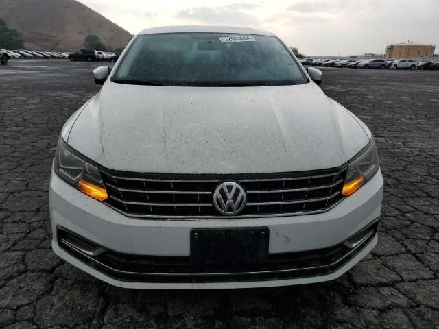 2016 Volkswagen Passat SE