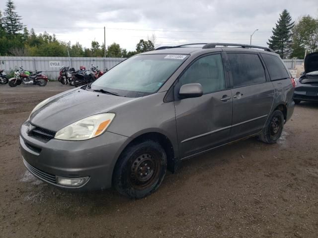 2004 Toyota Sienna CE