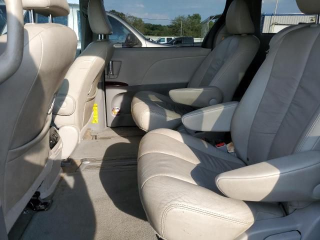 2012 Toyota Sienna XLE