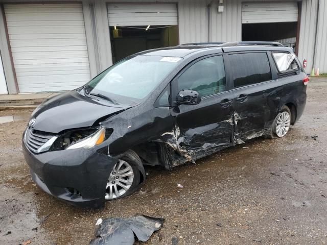 2011 Toyota Sienna XLE