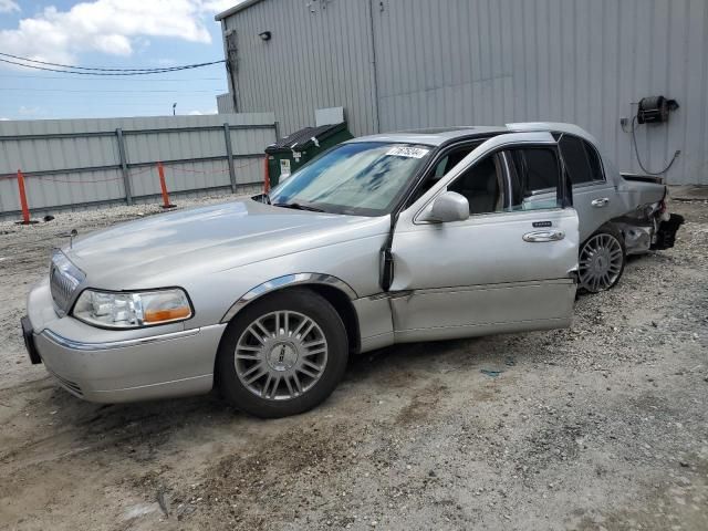 2007 Lincoln Town Car Signature Limited