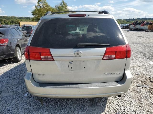 2004 Toyota Sienna XLE