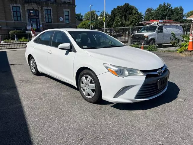 2015 Toyota Camry Hybrid