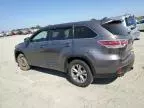 2014 Toyota Highlander LE