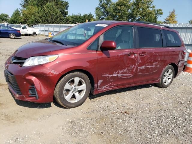 2020 Toyota Sienna LE