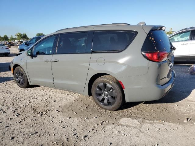 2020 Chrysler Pacifica Hybrid Limited