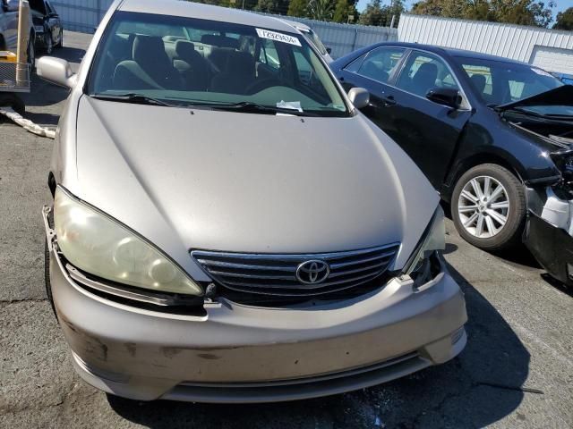 2005 Toyota Camry LE