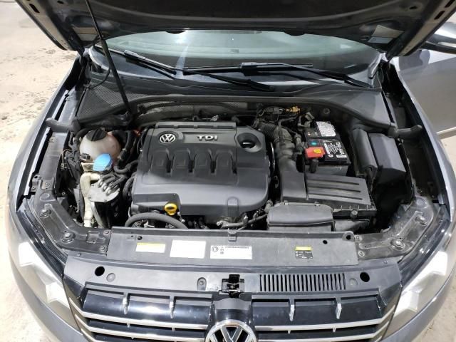 2015 Volkswagen Passat SEL