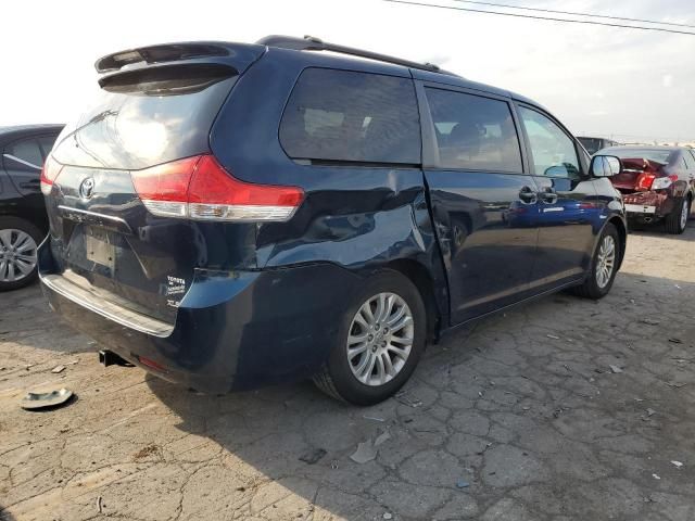 2012 Toyota Sienna XLE