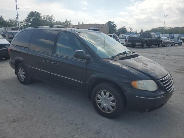 2006 Chrysler Town & Country Limited