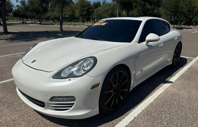 2011 Porsche Panamera 2