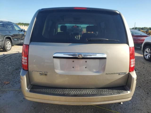 2009 Chrysler Town & Country LX