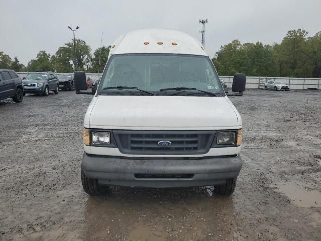 2003 Ford Econoline E350 Super Duty Cutaway Van