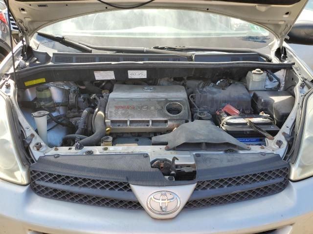 2005 Toyota Sienna CE