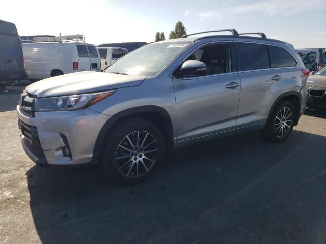 2018 Toyota Highlander SE