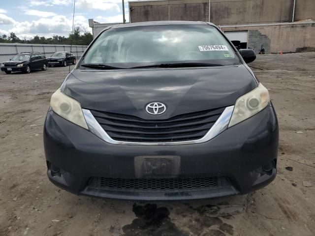 2011 Toyota Sienna LE