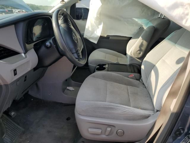 2015 Toyota Sienna LE