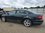 2013 Volkswagen Passat SEL