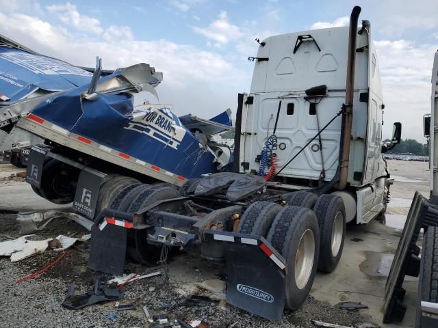 2011 Freightliner Cascadia 125