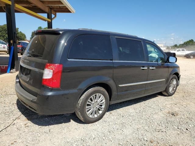 2016 Chrysler Town & Country Touring L