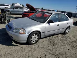 Carros salvage sin ofertas aún a la venta en subasta: 1998 Honda Civic LX