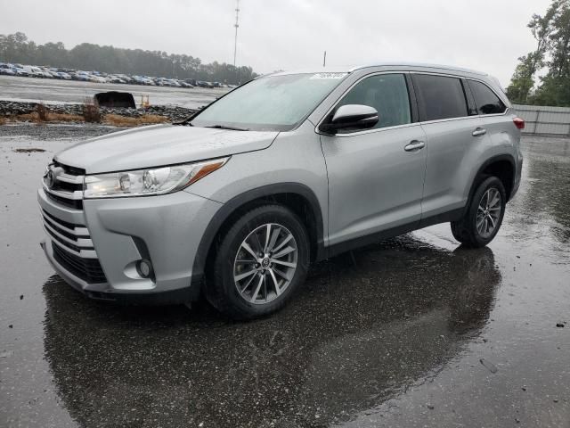 2019 Toyota Highlander SE