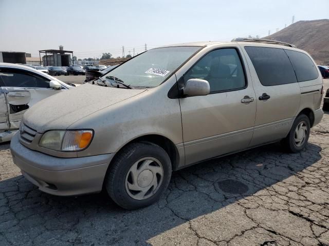 2003 Toyota Sienna LE