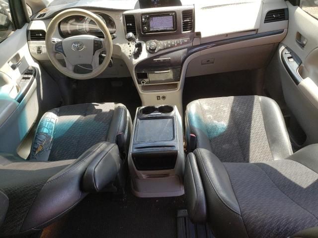 2013 Toyota Sienna Sport