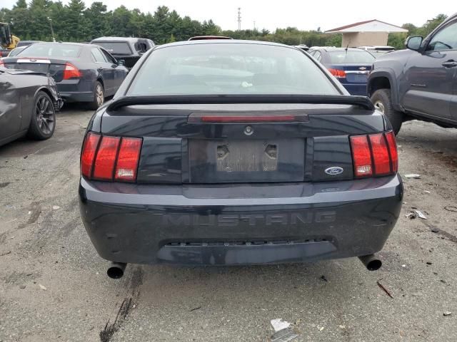 2000 Ford Mustang