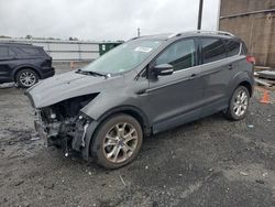 SUV salvage a la venta en subasta: 2015 Ford Escape Titanium