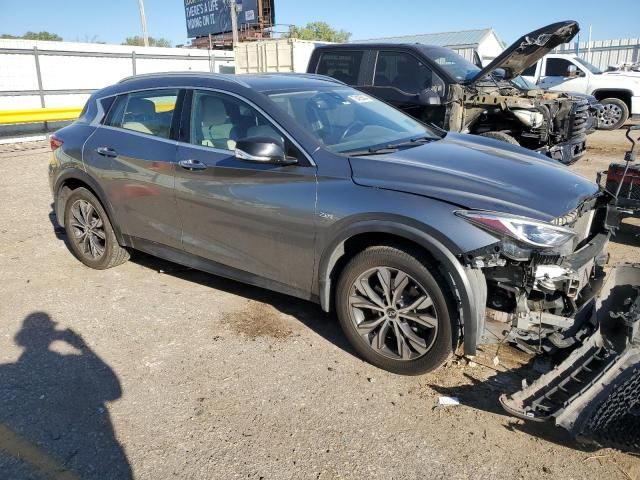 2017 Infiniti QX30 Base