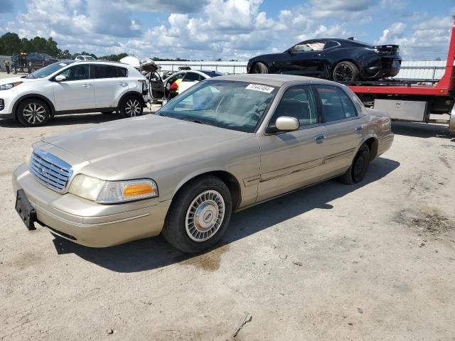 2000 Ford Crown Victoria