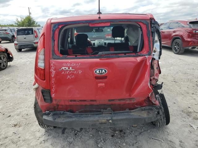 2013 KIA Soul +