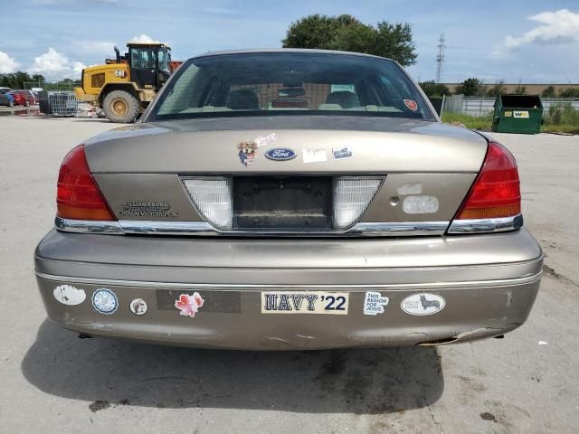 2003 Ford Crown Victoria LX