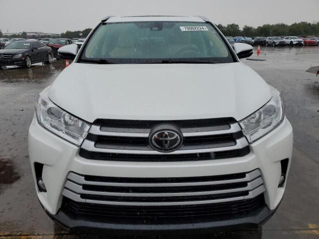 2017 Toyota Highlander SE