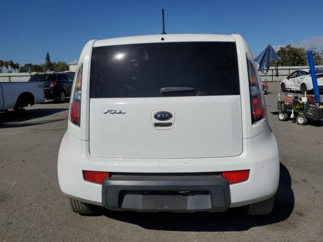 2011 KIA Soul +