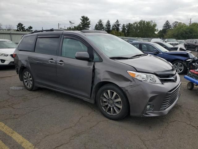 2020 Toyota Sienna XLE