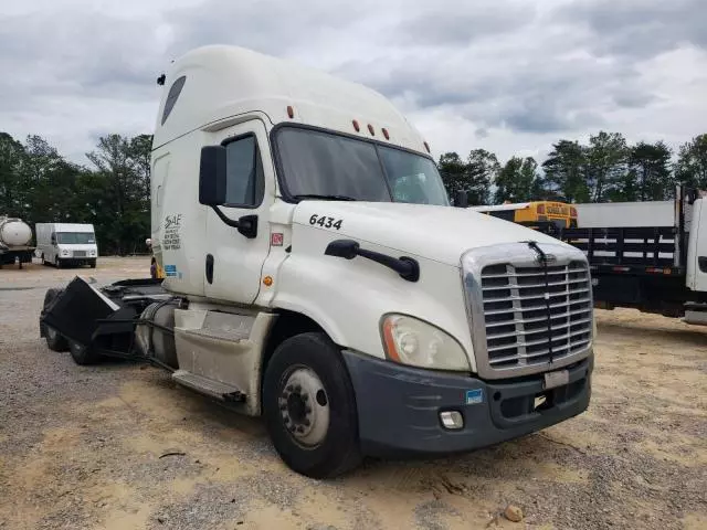 2015 Freightliner Cascadia 125